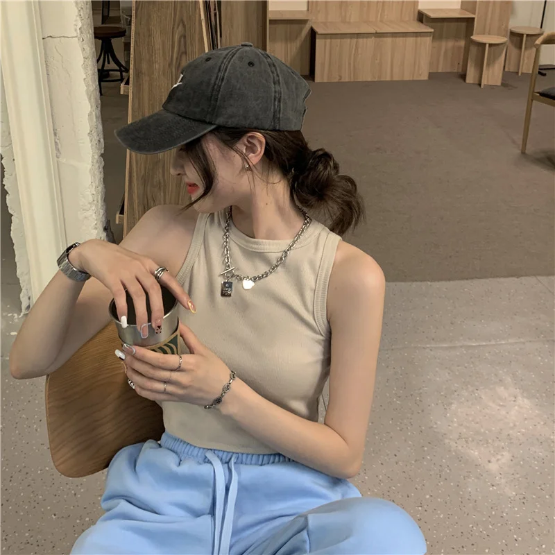 Uveng Uveng Round Collar Shows Thin Crop Short Money Wear Vest Summer 2024 New Hot Girl Sling Top Design Sense