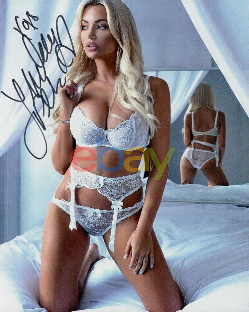 Lindsey Pelas autographed 8x10 Photo Poster painting1 reprint