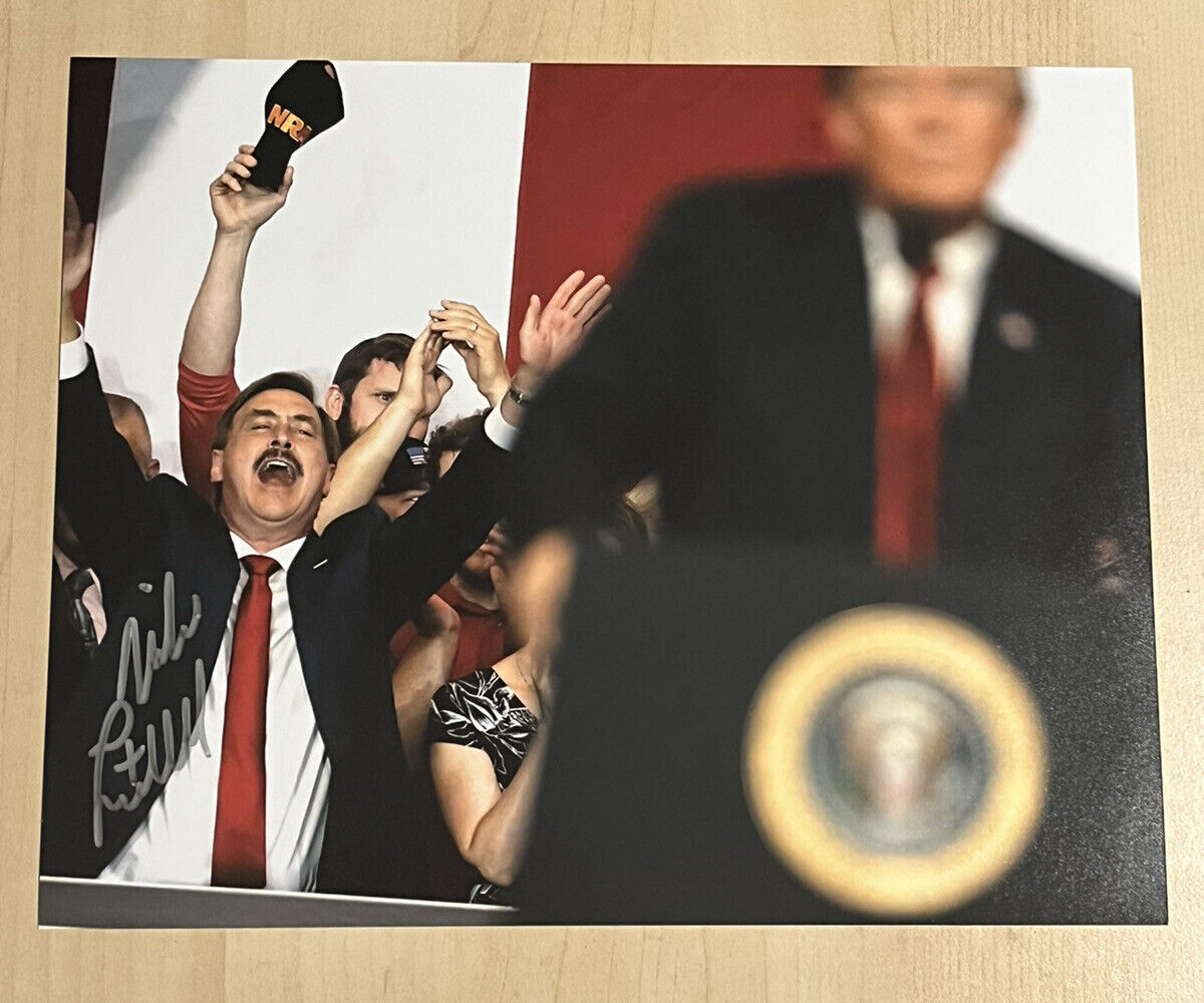 MIKE LINDELL HAND SIGNED 8x10 Photo Poster painting AUTOGRAPHED MY PILLOW CEO TRUMP COA