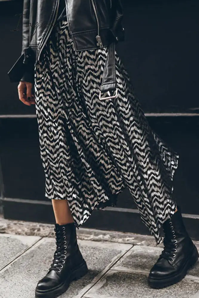 Ingvn - Casual Geometric Bronzing Asymmetrical Loose Type A Bottoms Black / S Bottoms/Skirts