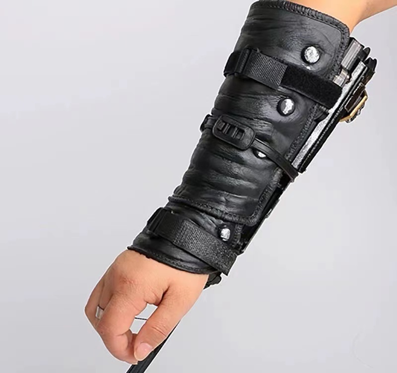 Myhiddenblade Hidden blade Leather wrist guard - MyHiddenBlade