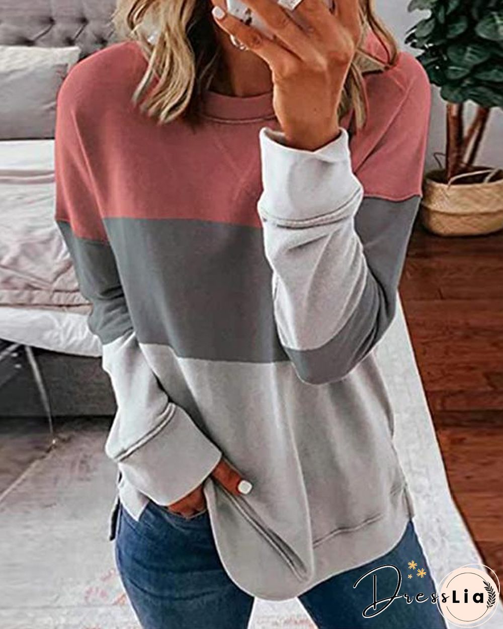 Woman's Striped Contrast Stitching Sweatshirt