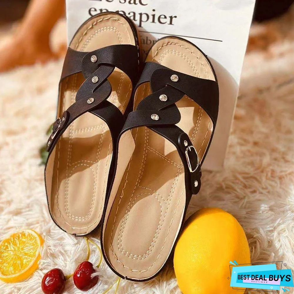 Pi Clue Artificial Leather Low Heel Rivet Slipper