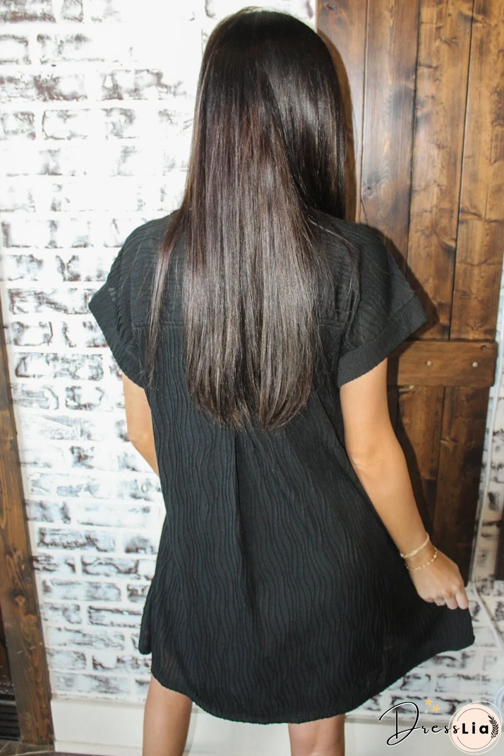 Black Textured V Neck Short Sleeve Pockted Mini Dress