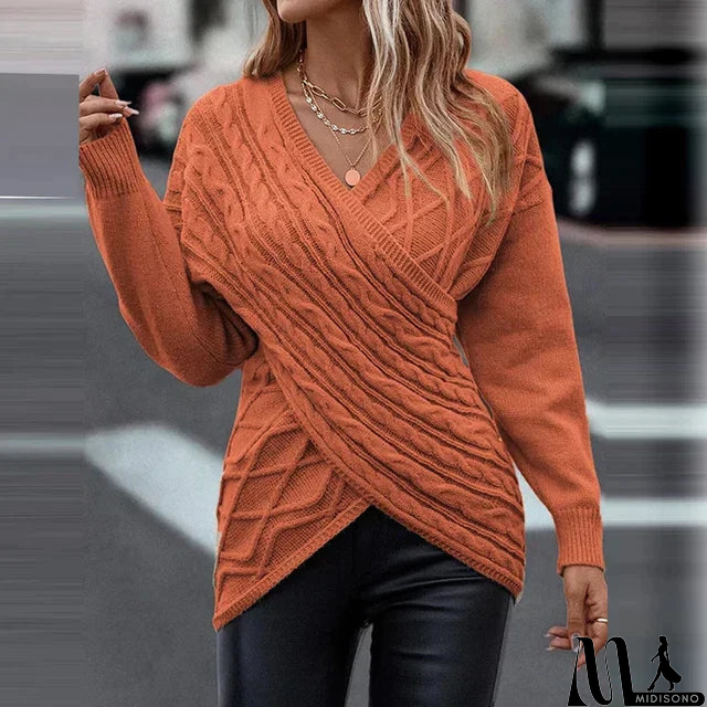 MidiSono - Modern and Versatile Sweater