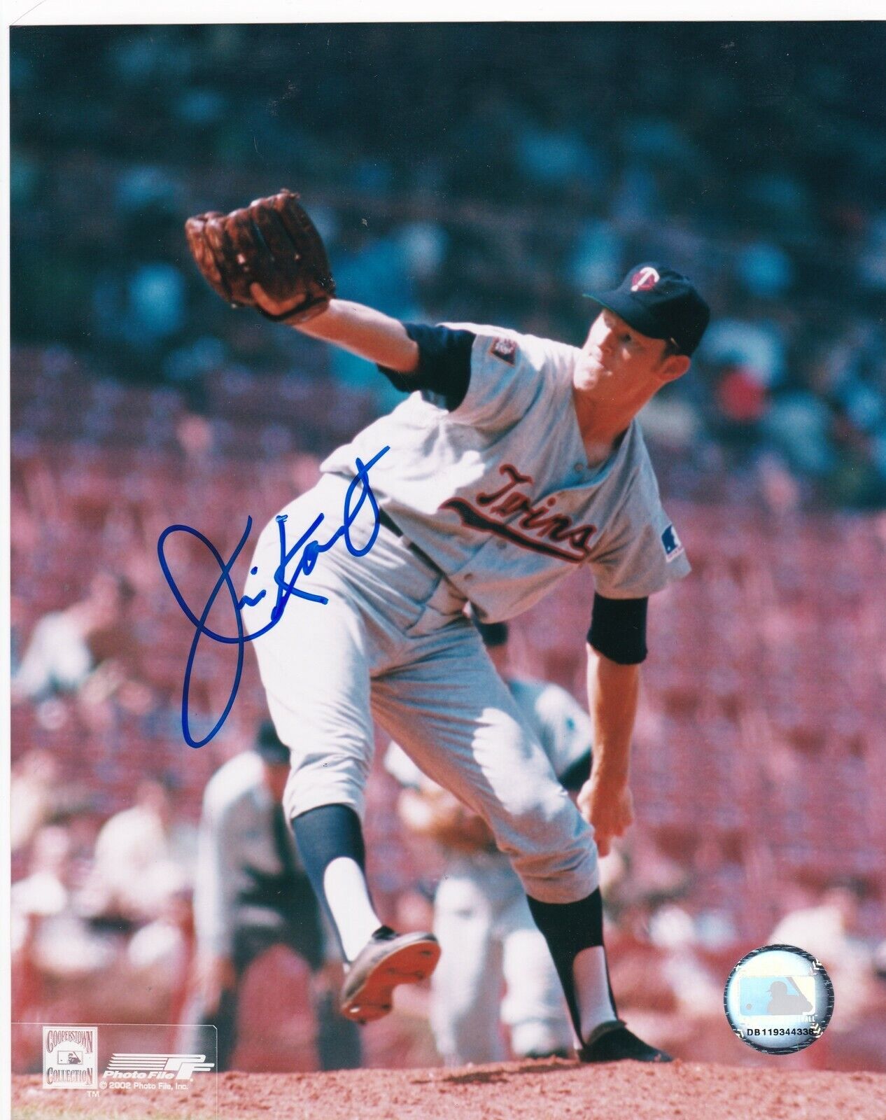 JIM KAAT MINNESOTA TWINS ACTION SIGNED 8x10