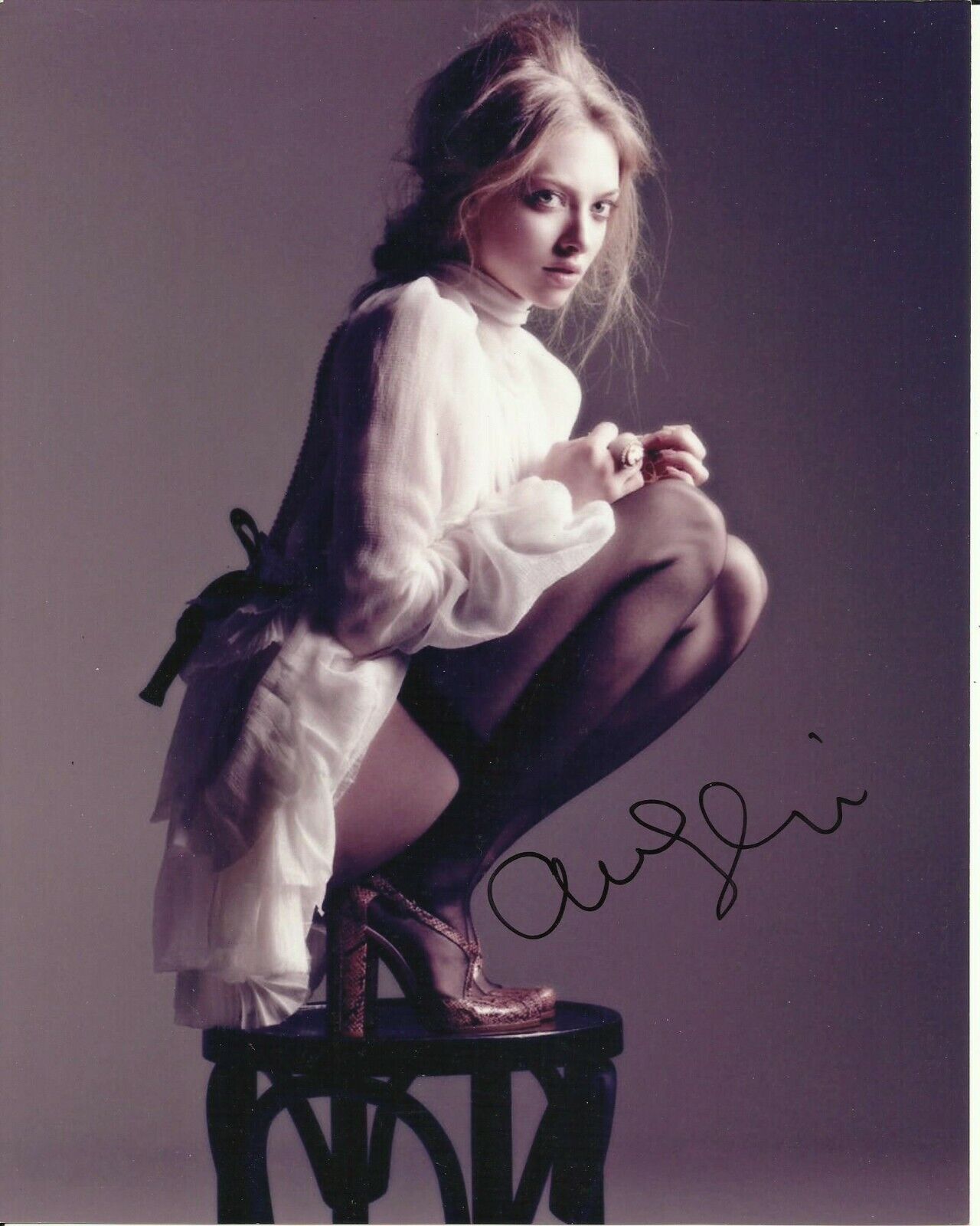 AMANDA SEYFRIED SIGNED SEXY Photo Poster painting UACC REG 242 FILM AUTOGRAPHS (7)