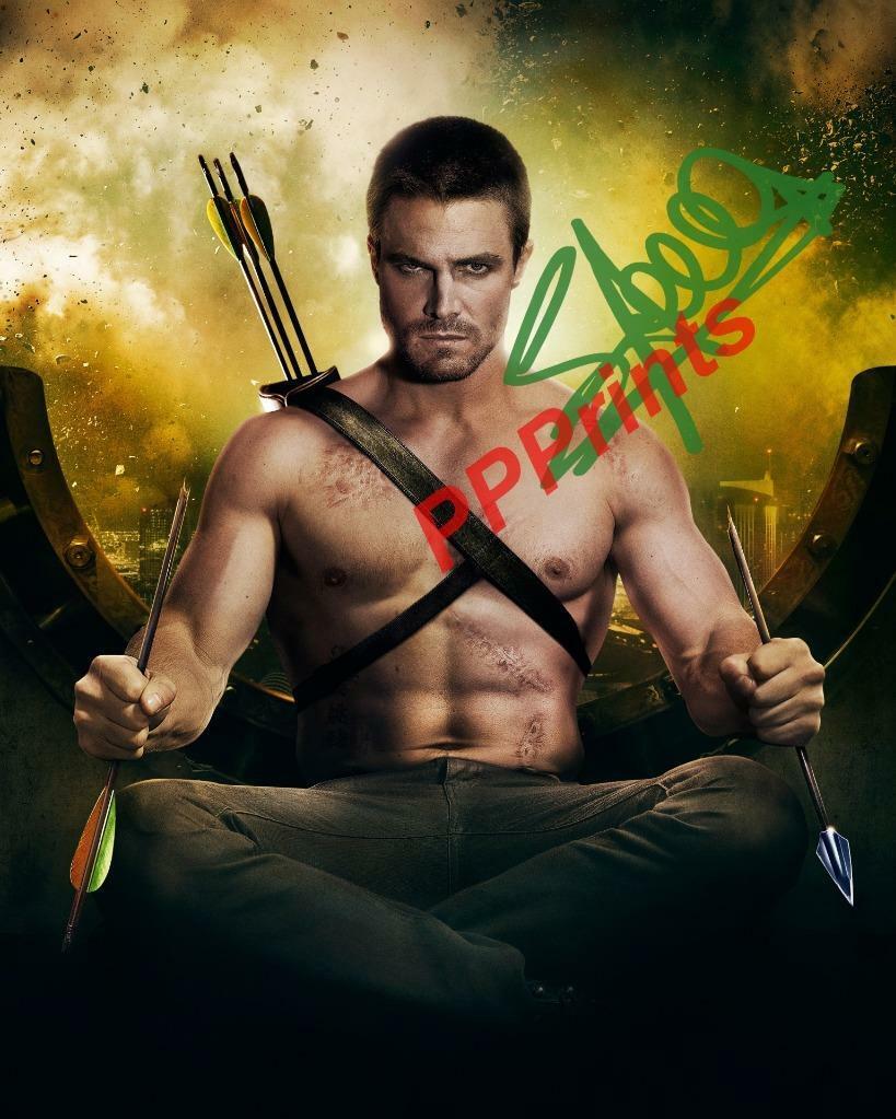 STEPHEN AMELL - ARROW SIGNED AUTOGRAPHED 10X8 REPRODUCTION Photo Poster painting PRINT