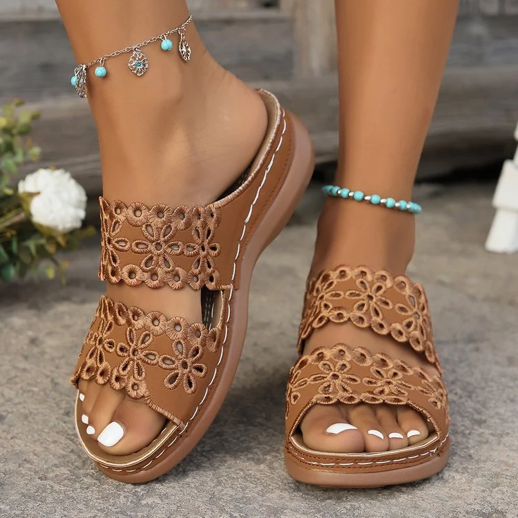 Yyvonne Southeast Asia Flower Slope And Hollow Large-Size Slippers Women Cool Slippers High