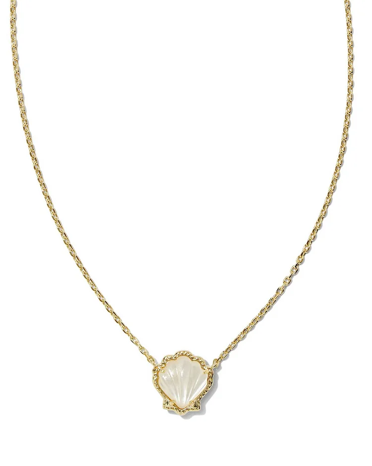 Women's Aventurine Conch Shell Pendant Necklace