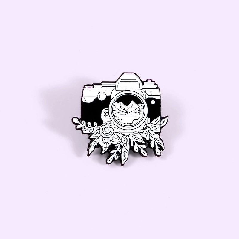 Cartoon Style Pin Geometric Camera Alloy Stoving Varnish Unisex Brooches
