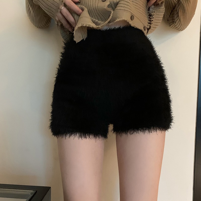 Women's Mink Velvet High Waist Knitted Shorts Solid Color Plush Bottom Shorts Comfortable Slim Straight Shorts