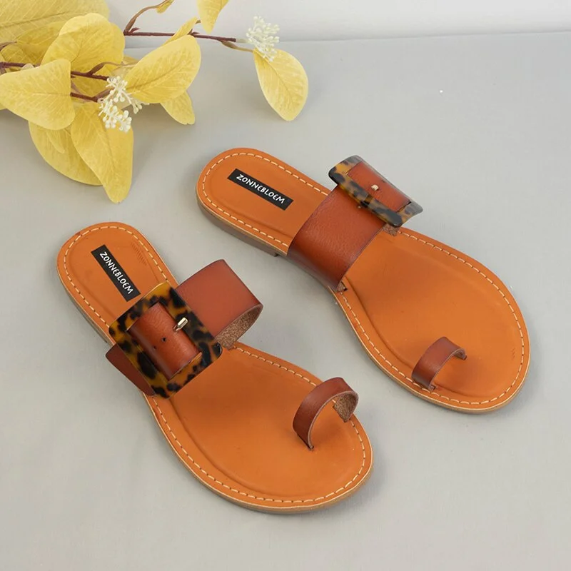 Qengg New Sandals for Women Summer Outside Beach Flat Slides Shoes Designer Fashion Style Slippers Woman Leather Basic Flip Flops