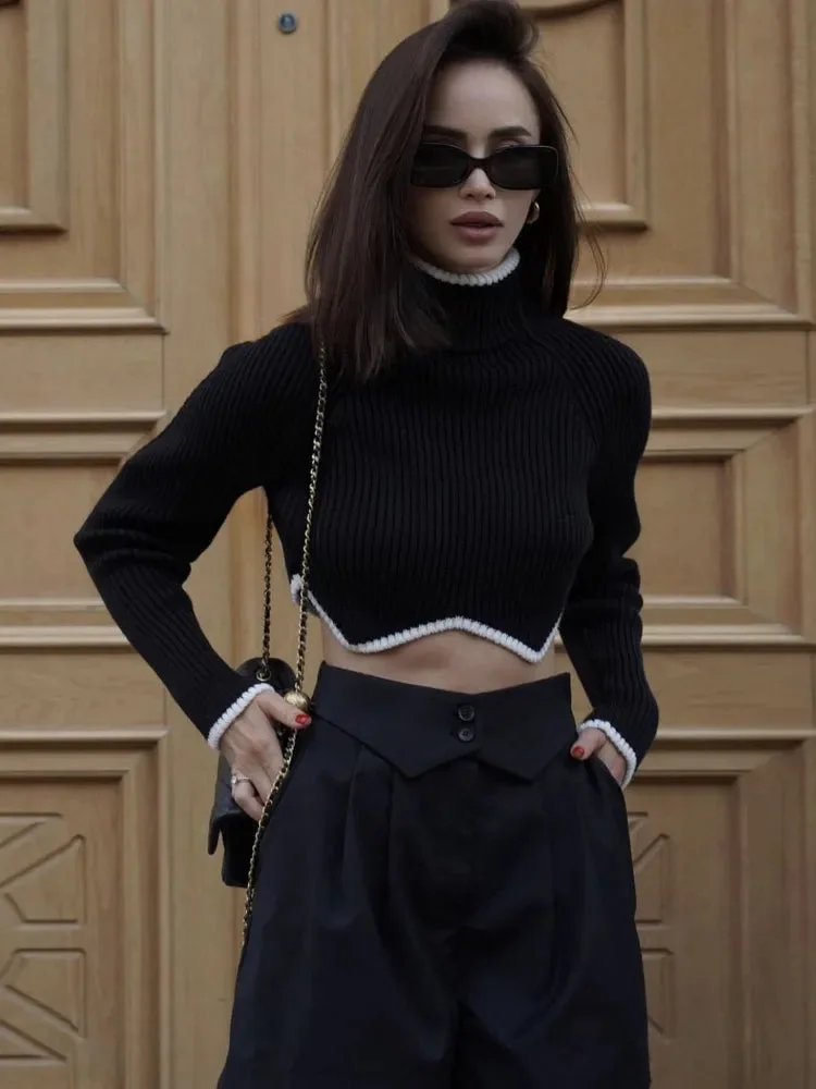LARRA SWEATER