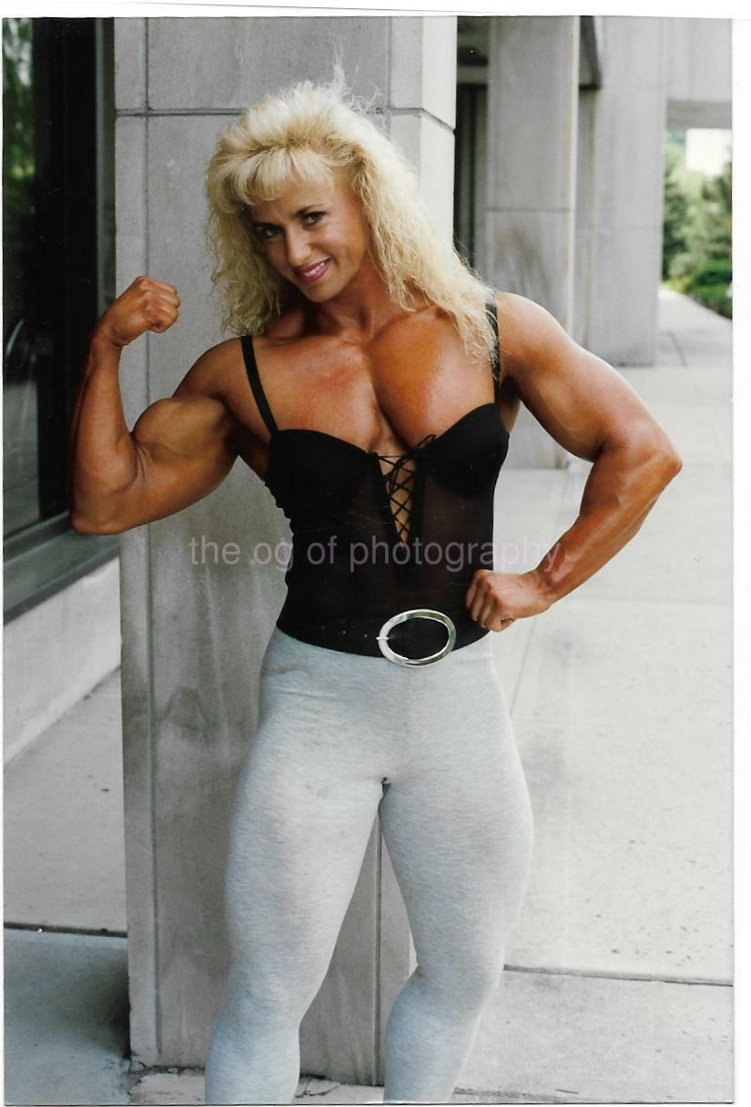 Female Bodybuilder FOUND Photo Poster painting Color MUSCLE GIRL Original EN 112-7 U