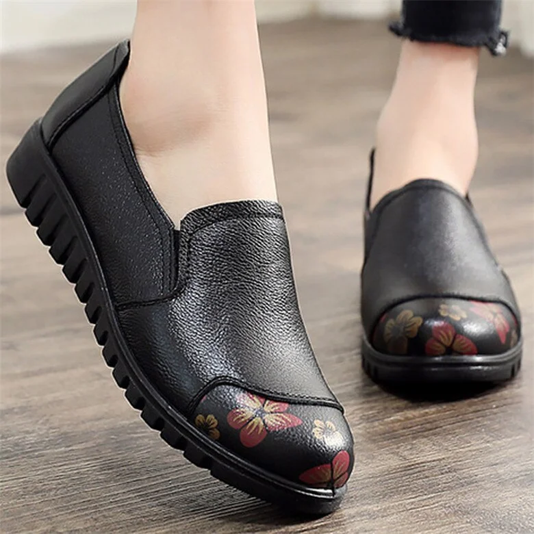 Breakj leather shoes women big size4.5-9 round toe designer flatshoes women hard-wearing light loafers spring/autumnE010