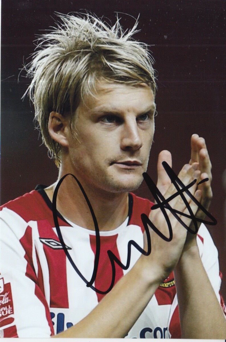 SOUTHAMPTON HAND SIGNED DAN HARDING 6X4 Photo Poster painting.