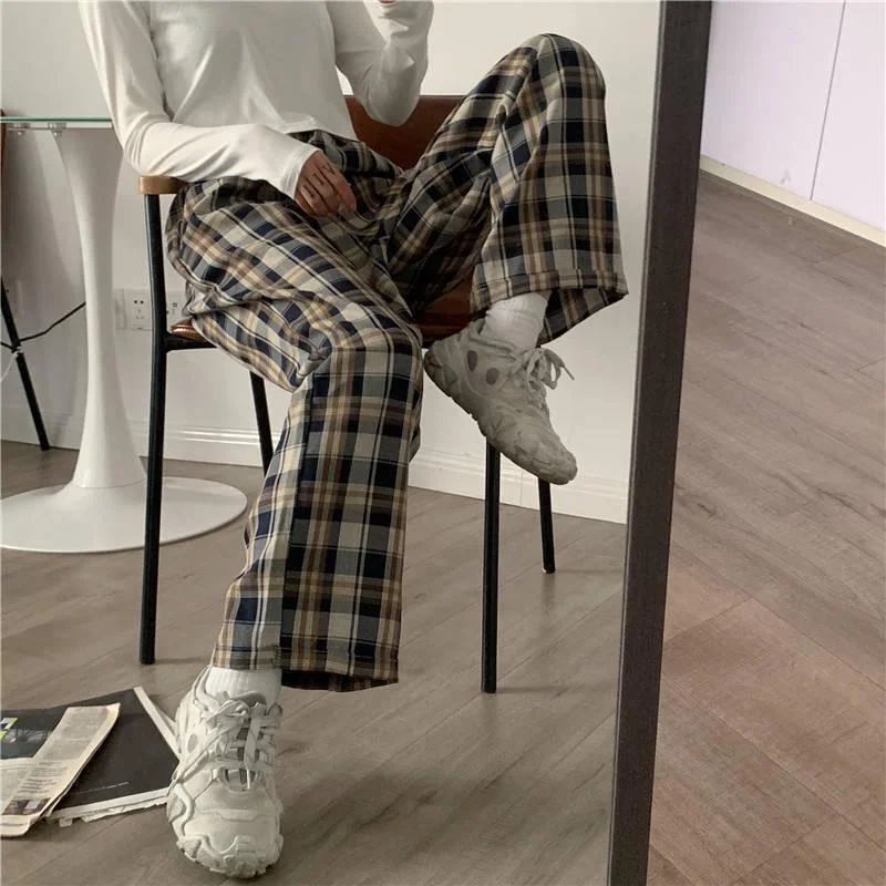 Brownm Waist Checkered Sweatpants