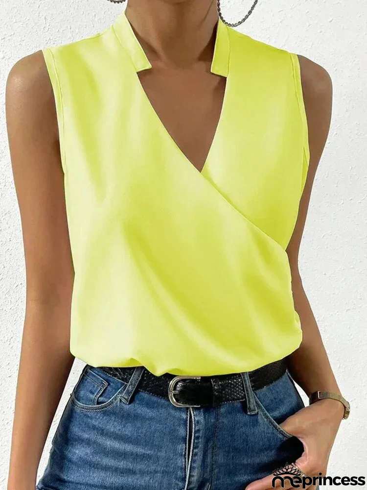 Chic sleeveless top for women