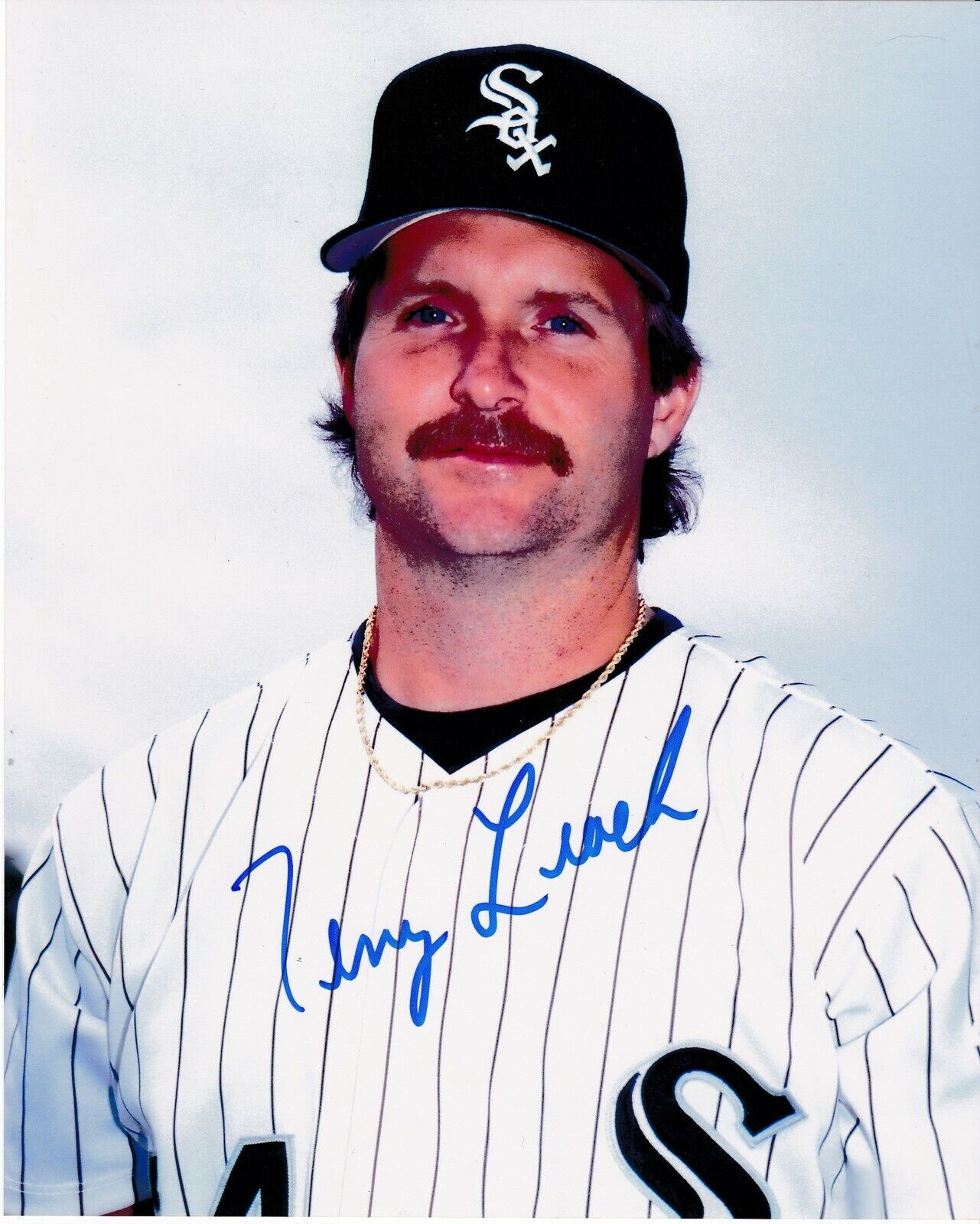 TERRY LEACH CHICAGO WHITE SOX ACTION SIGNED 8x10