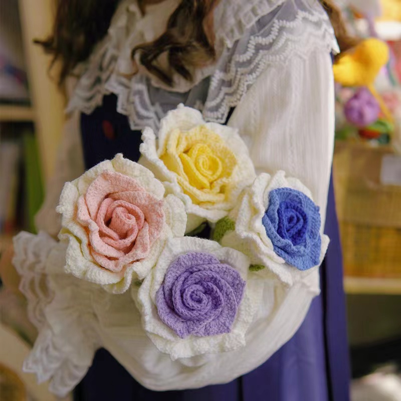 Rose Bouquet DIY Crochet Kit - Valentine's Day Gift