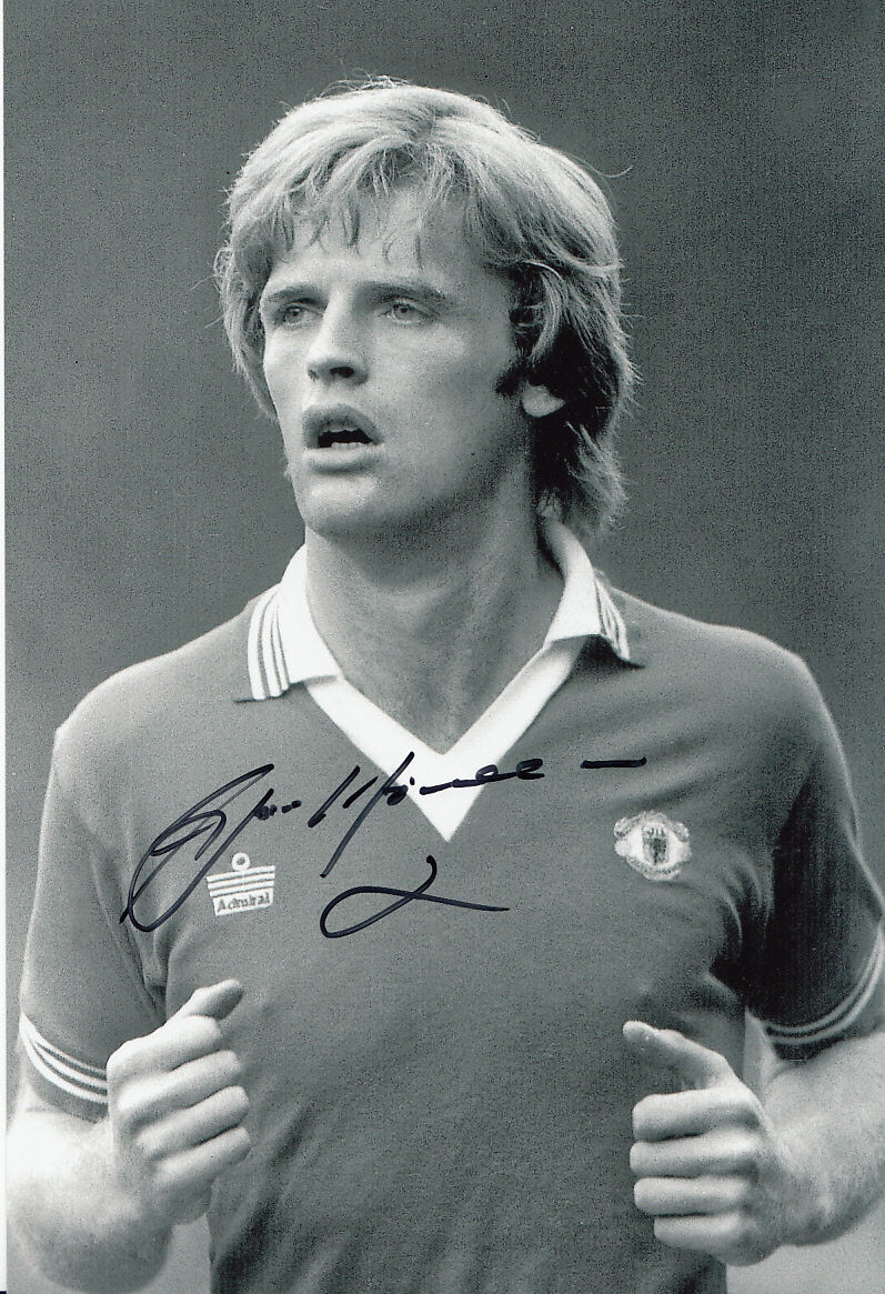 Manchester United Hand Signed Gordon McQueen Photo Poster painting 12x8 4.