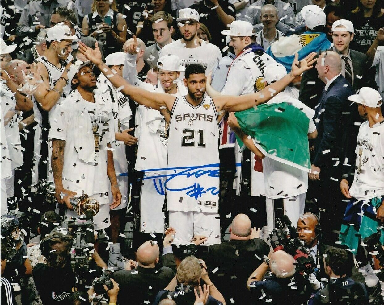 Tim Duncan Autographed Signed 8x10 Photo Poster painting ( Spurs ) REPRINT