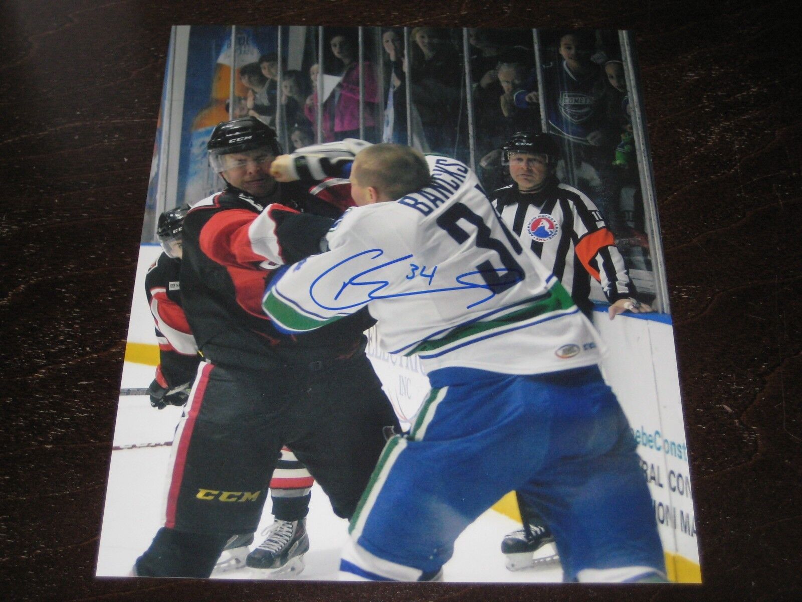 CARTER BANCKS autographed UTICA COMETS 8X10 fight