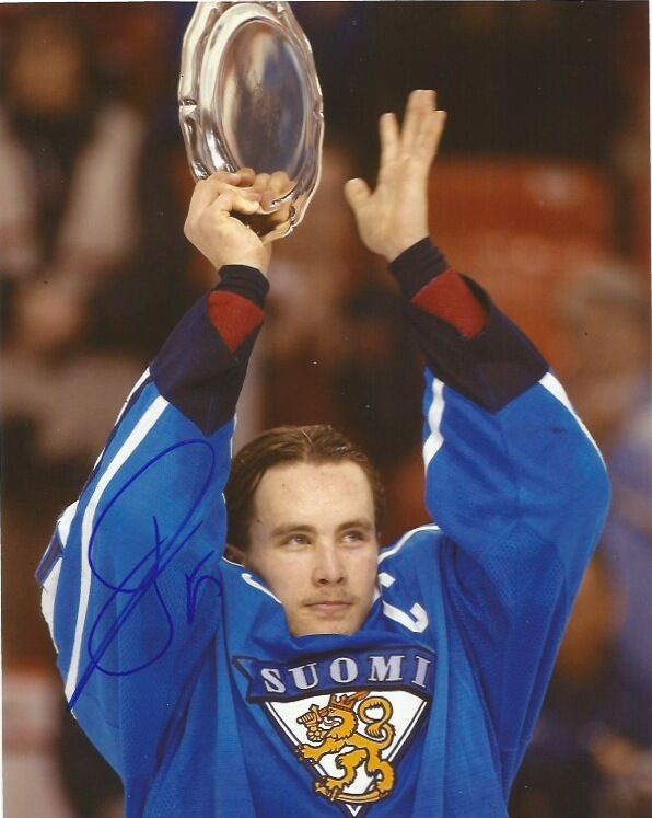 Finland Tuomo Ruutu Autographed Signed 8x10 Photo Poster painting COA