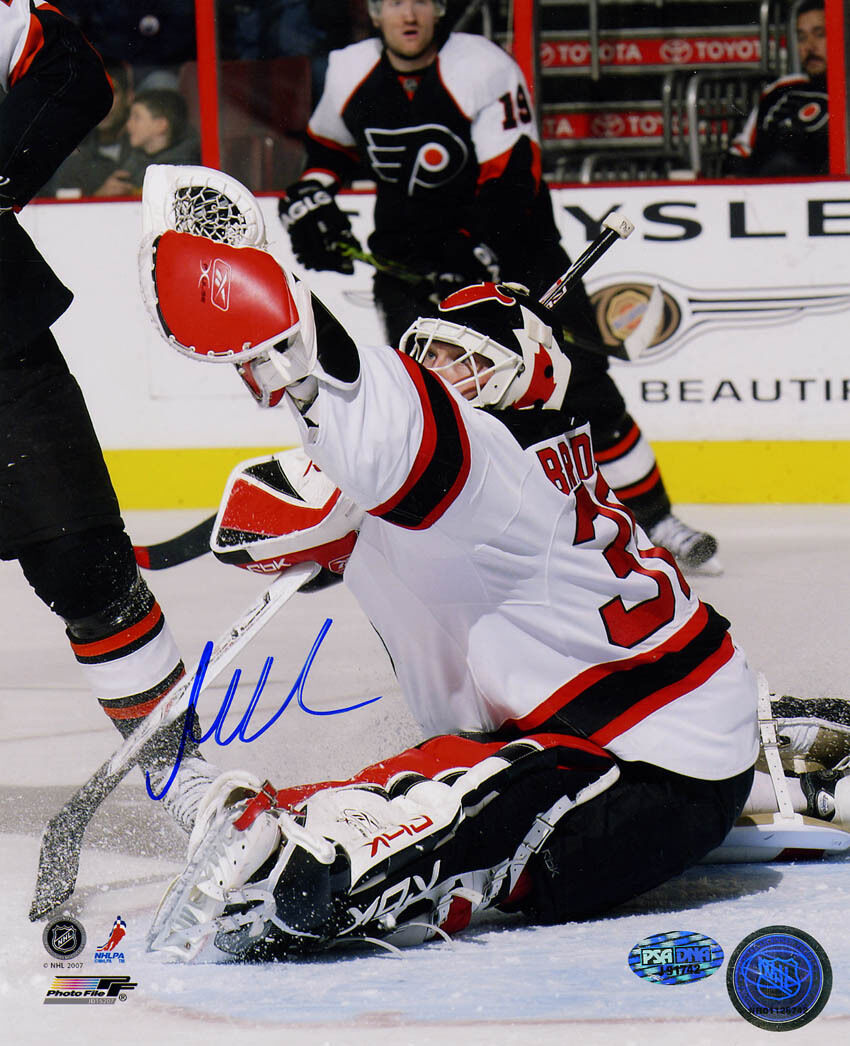 Martin Brodeur SIGNED 8x10 Photo Poster painting New Jersey Devils PSA/DNA AUTOGRAPHED