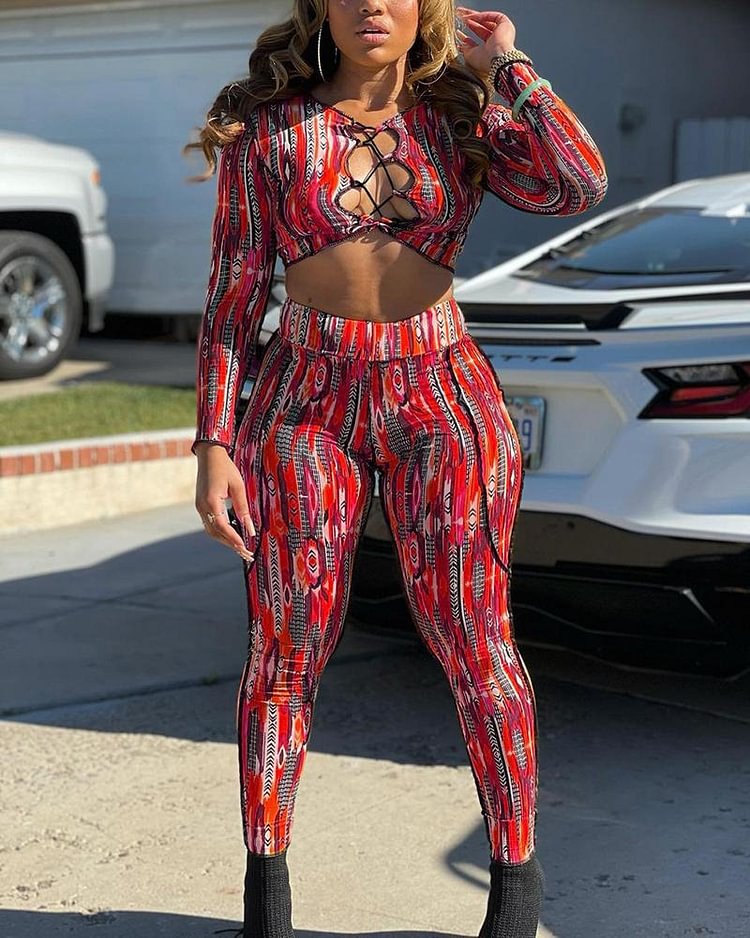 Allover Print Hollow Out Stitch Trim Top & Pants Set - Shop Trendy Women's Clothing | LoverChic