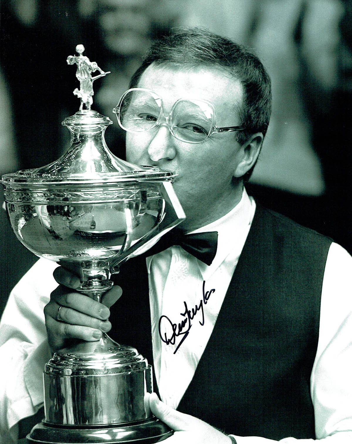 Dennis TAYLOR Signed Autograph Photo Poster painting AFTAL COA 1985 World Snooker Champion