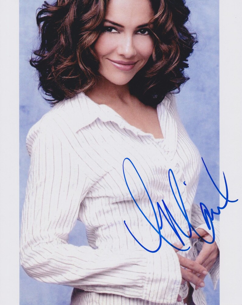 Vanessa Marcil Signed Autographed Glossy 8x10 Photo Poster painting - COA Matching Holograms