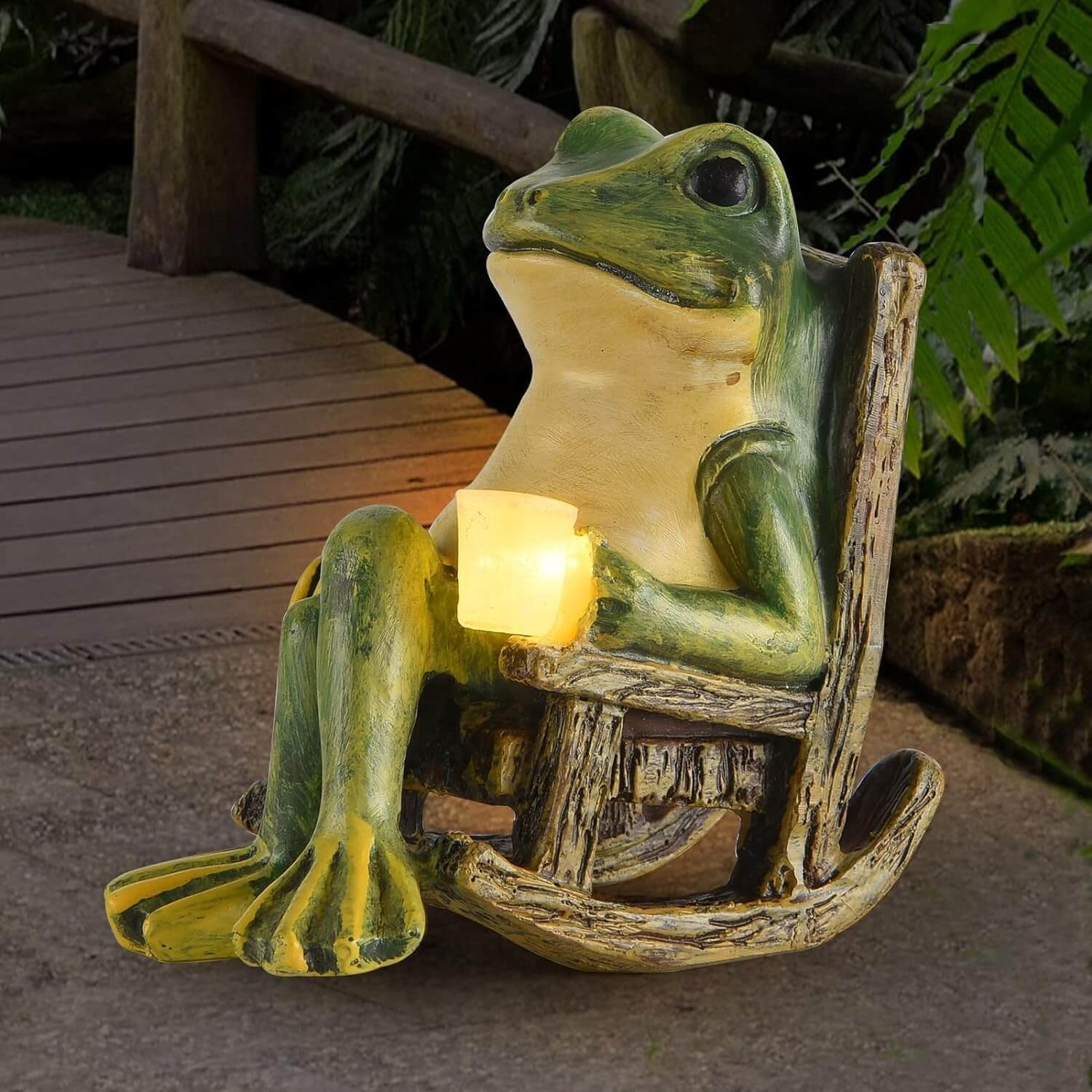 Outdoor Solar Frog Garden Sculpture