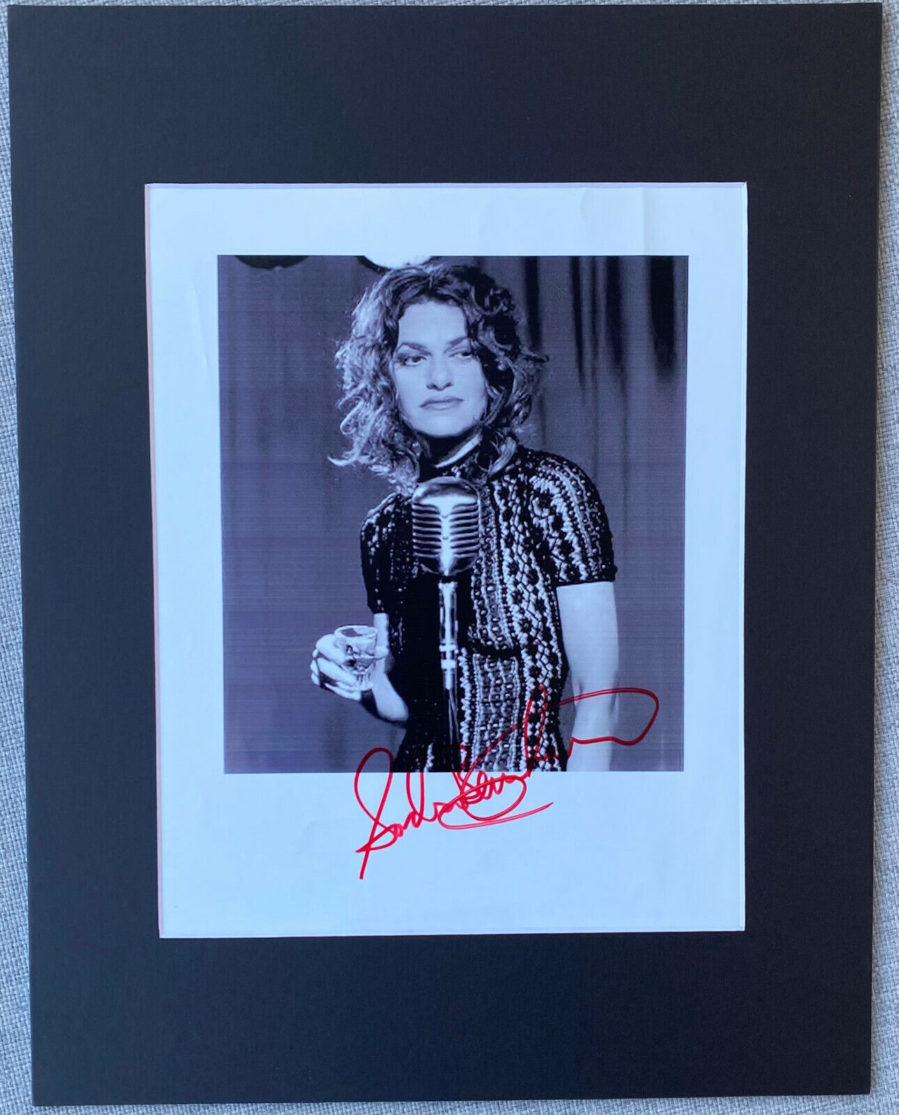 Sandra Bernhard Signed In-Person Autograph Photo Poster painting Display - Roseanne, Authentic