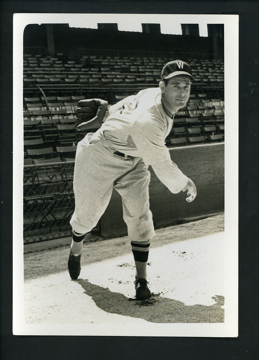 Steve Sundra circa 1940's Press Original Photo Poster painting Washington Senators