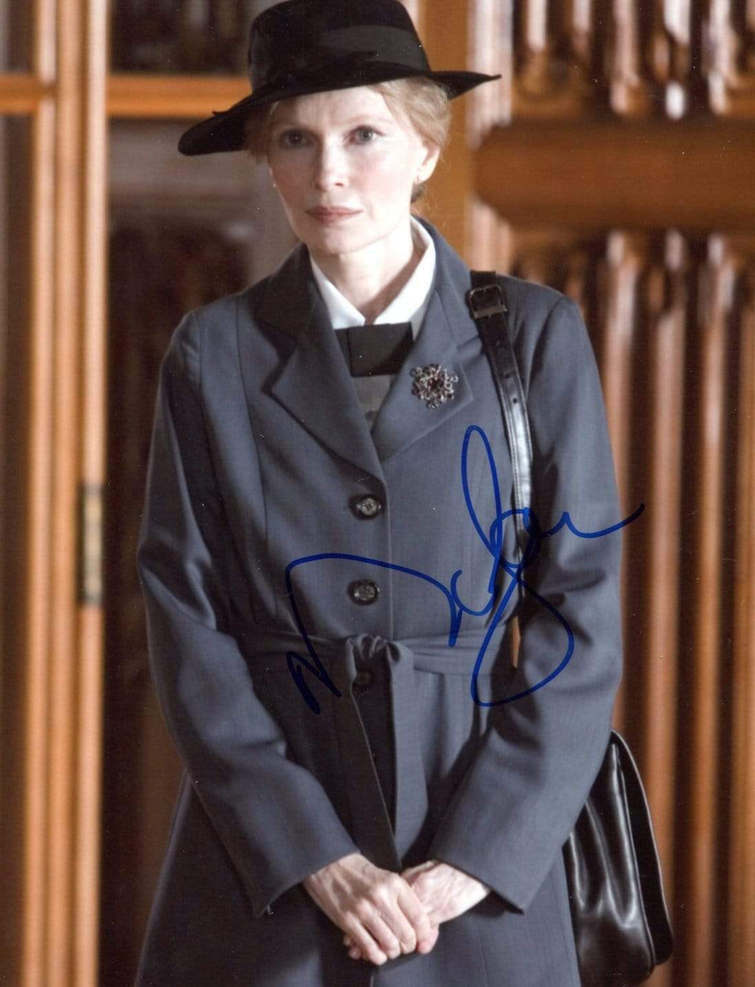 ACTRESS Mia Farrow autograph, signed Photo Poster painting