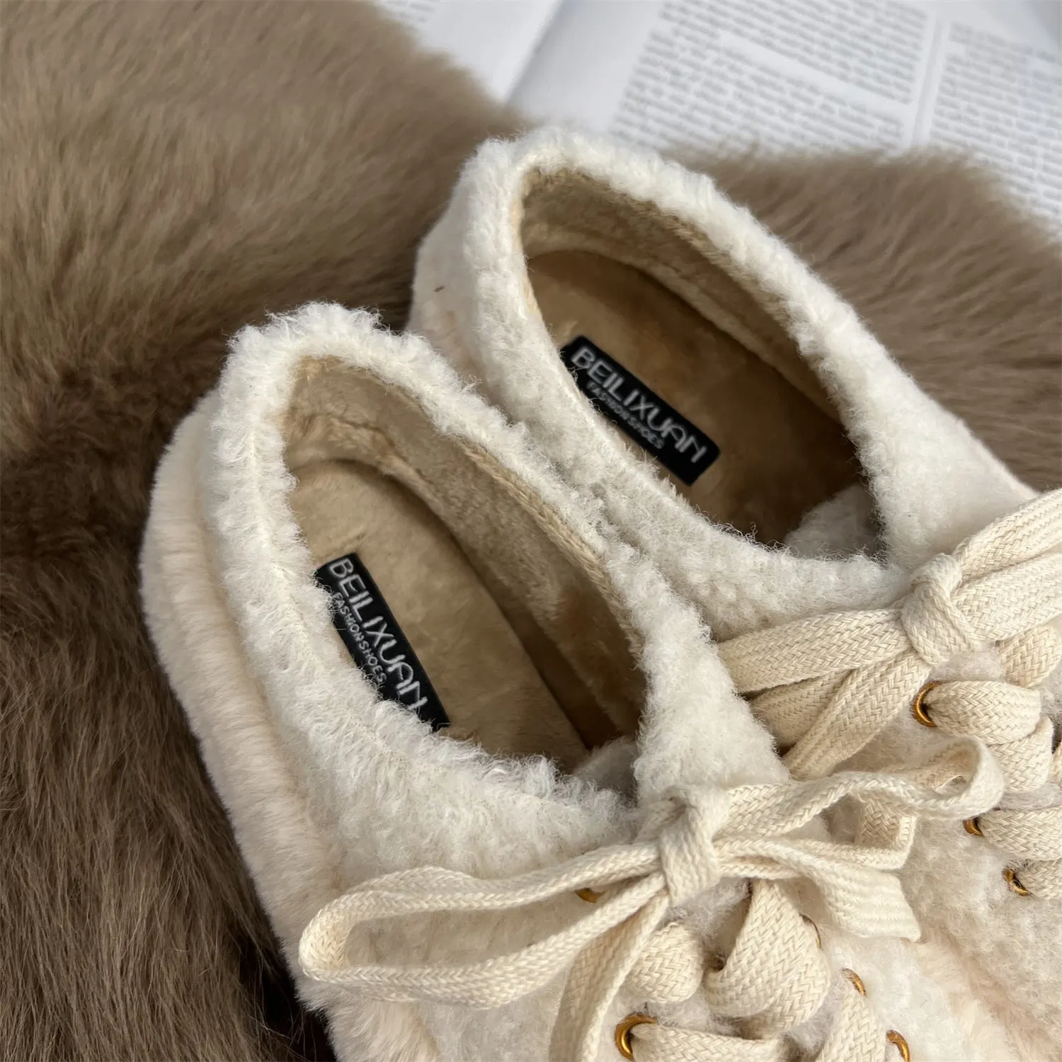 Women's Casual Solid Color Shoelace Round Toe Mid Heels Plush Shoes