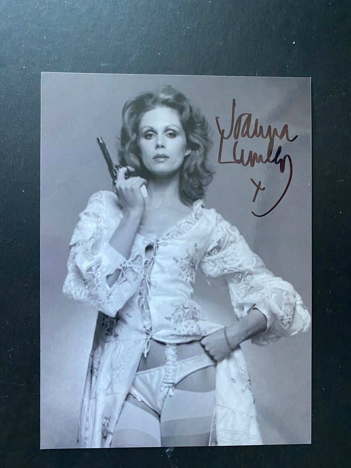 JOANNA LUMLEY - POPULAR ACTRESS - THE AVENGERS - SUPERB SIGNED B/W Photo Poster paintingGRAPH