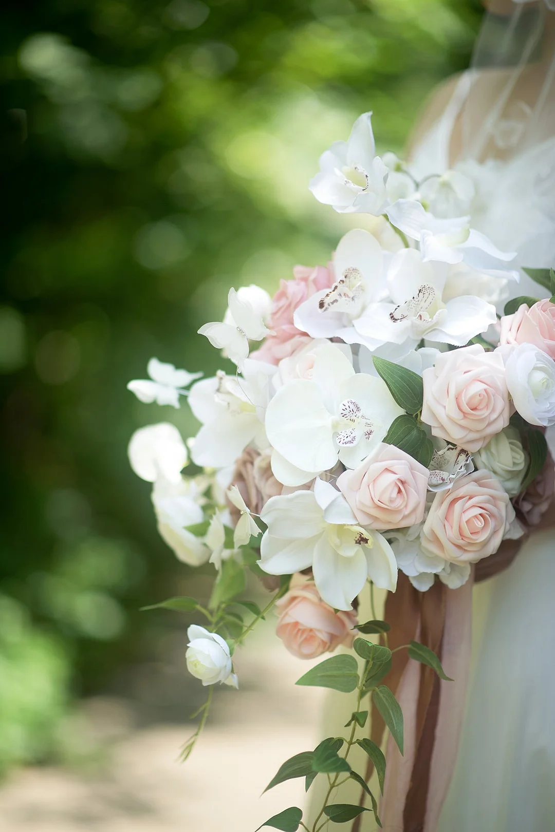 Large Free-Form Bridal Bouquet in Dusty Rose & Ivory