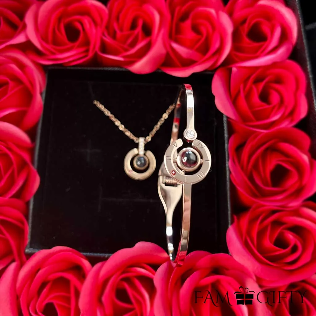 16 Mini Roses Jewelry Box with Love Necklace Set