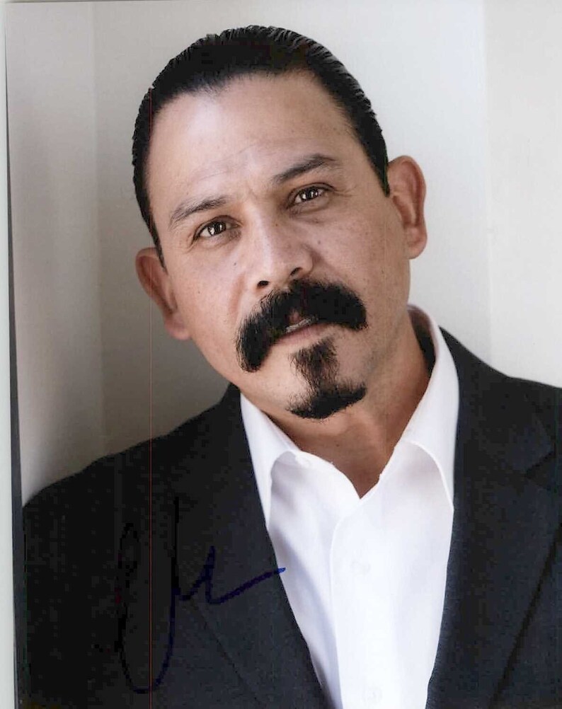 Emilio Rivera Signed Autographed Glossy 8x10 Photo Poster painting - COA Matching Holograms