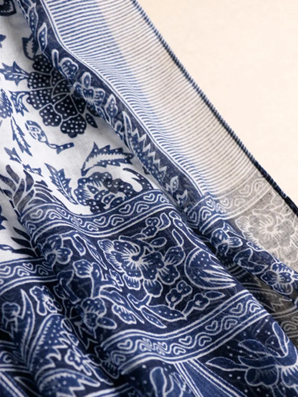 Printed Blue-and-White Sun-Protection Tasseled Shawl & Scarf