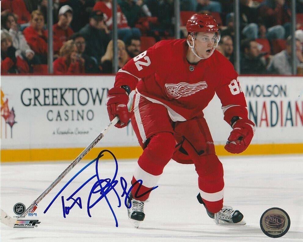 TOMAS KOPECKY SIGNED DETROIT RED WINGS 8x10 Photo Poster painting #2 Autograph PROOF!