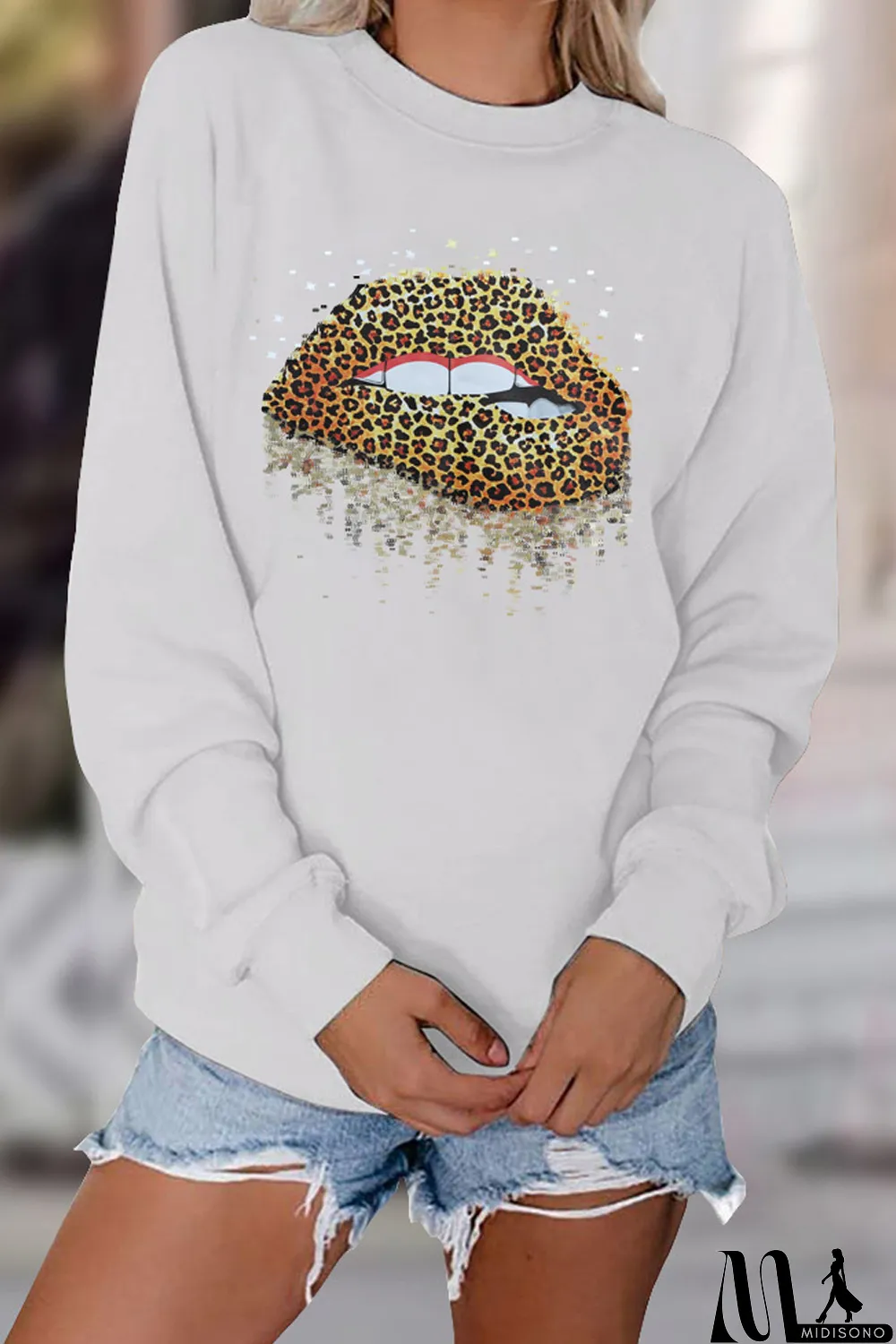 MidiSono - White Crew Neck Leopard Lips Graphic Sweatshirt