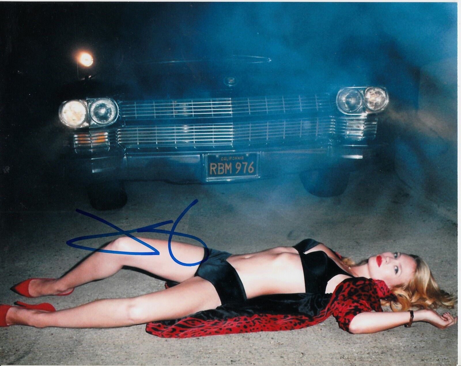 JANUARY JONES SIGNED SEXY Photo Poster painting UACC REG 242