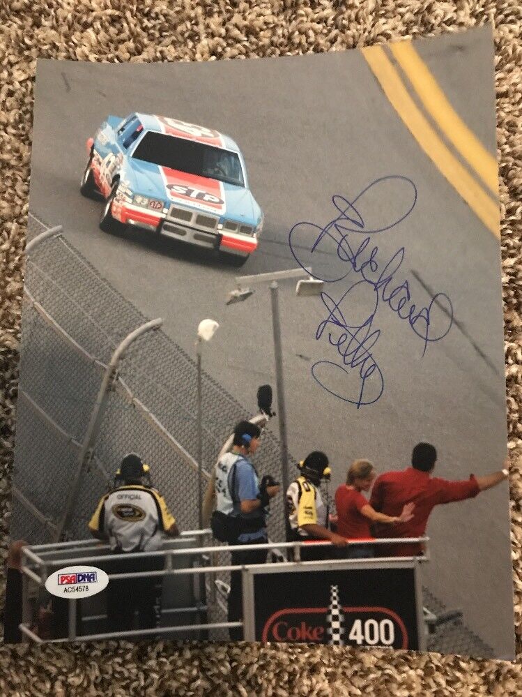 Richard Petty Signed 8x10 Photo Poster painting Autograph Auto PSA/DNA AC54578