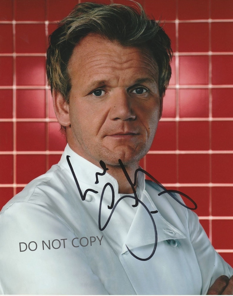 Gordon Ramsay Hells Kitchen Master Chef 8 x10 20x25 cm Autographed Hand Signed Photo Poster painting