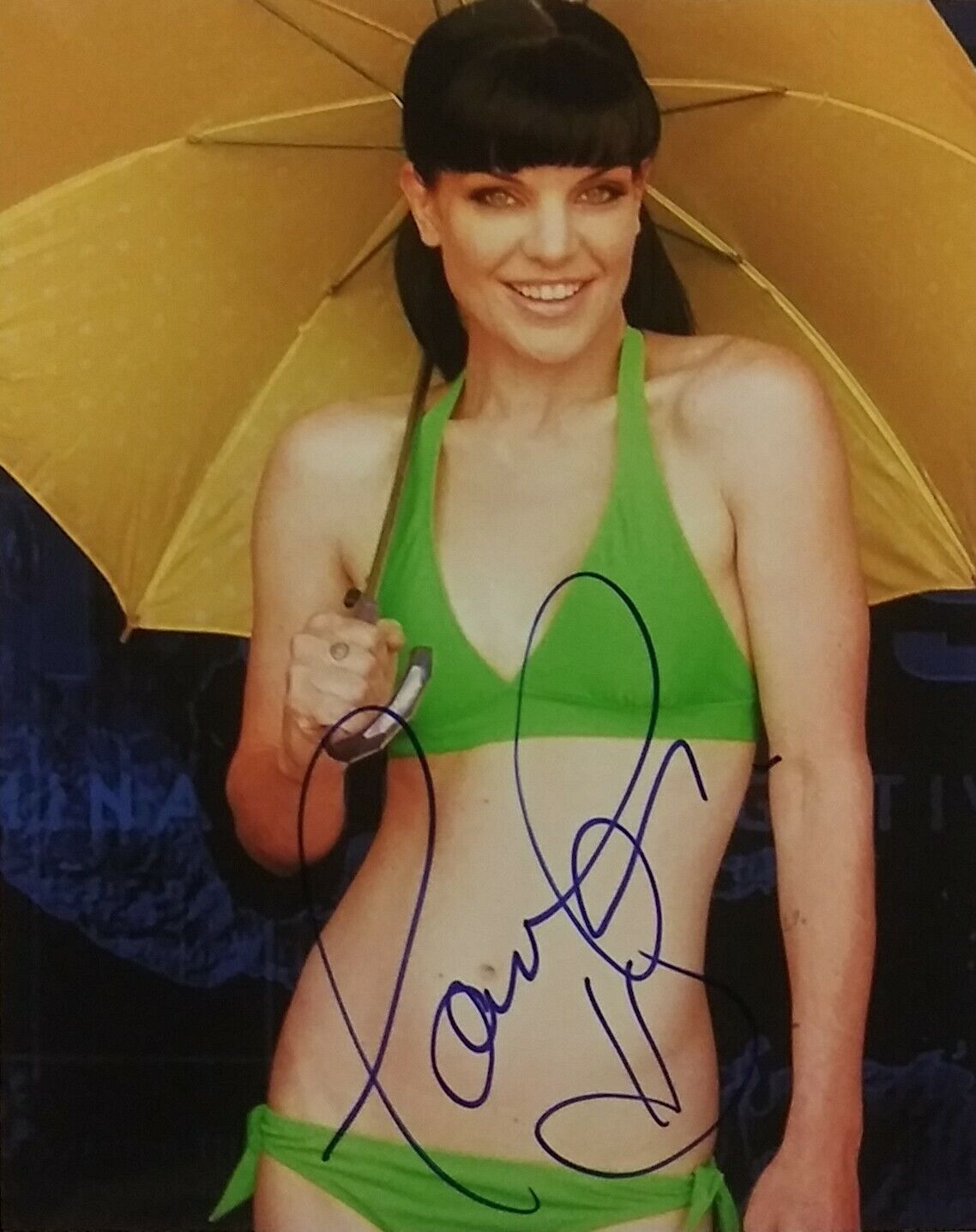 Pauley Perrette - NCIS - signed 8 x 10