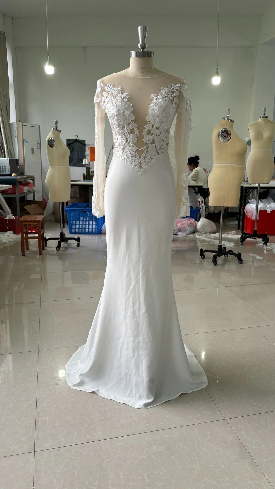 Uveng Uveng Dress Sexy Fairy Gas Noble Fashion White Banquet Temperament Fishtail Dress Light Luxury Niche